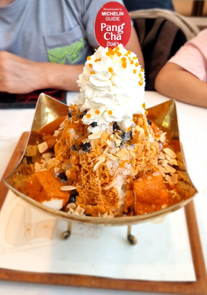 タイスイーツPang Cha  Thai Royal Cafe　セントラルワールド店Shaved ice with thai milk tea and toppings